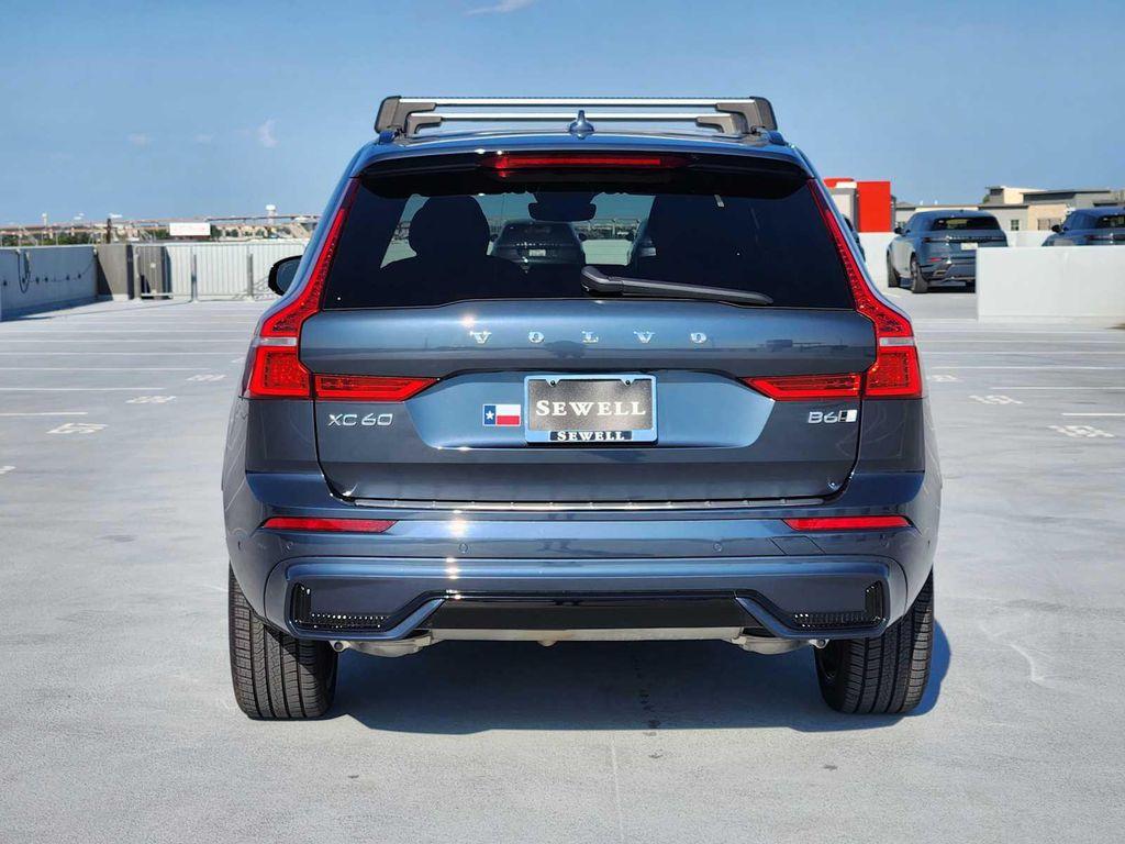 used 2022 Volvo XC60 car, priced at $37,990