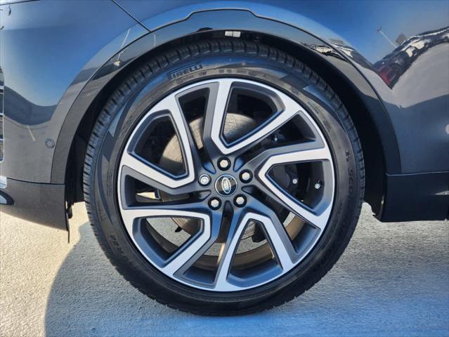 new 2025 Land Rover Discovery car, priced at $83,968