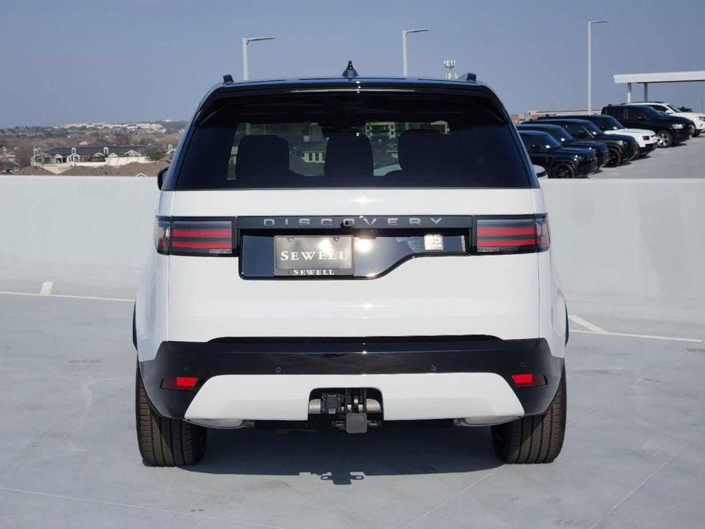 new 2025 Land Rover Discovery car, priced at $80,525
