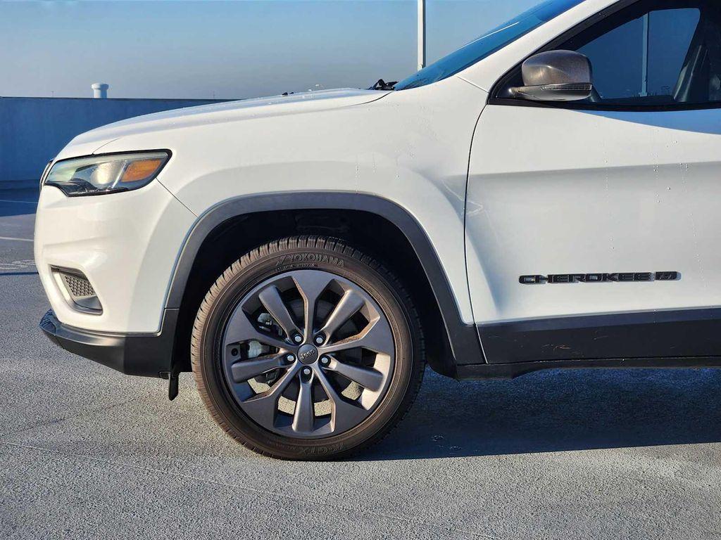 used 2021 Jeep Cherokee car, priced at $17,990