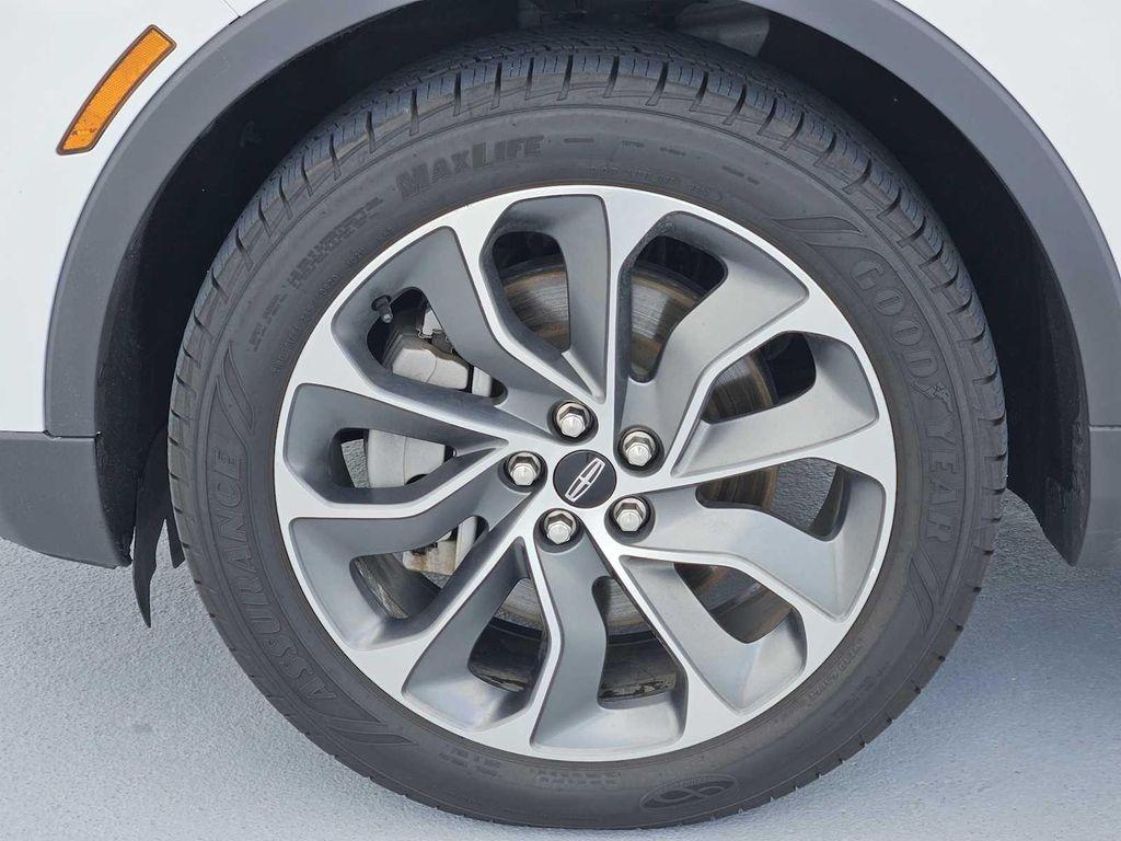 used 2022 Lincoln Nautilus car, priced at $26,990