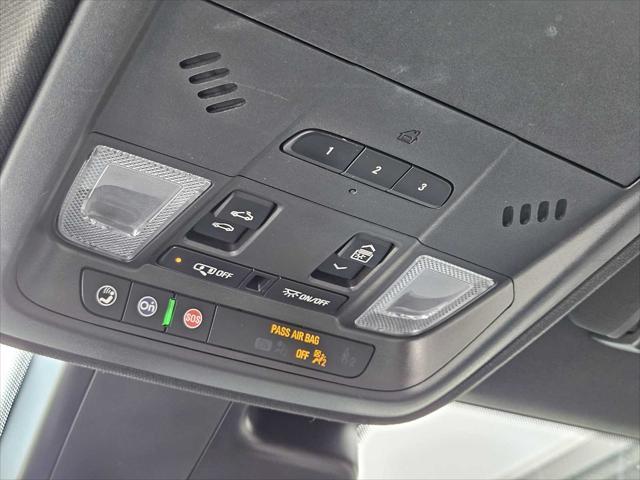 used 2022 Cadillac XT4 car, priced at $31,990