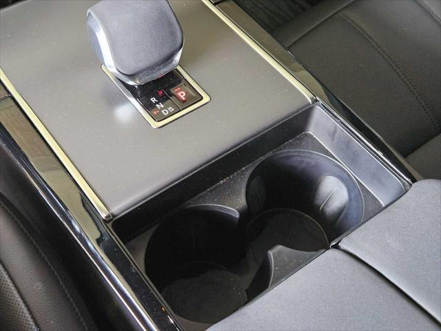 used 2024 Land Rover Range Rover Evoque car, priced at $47,990