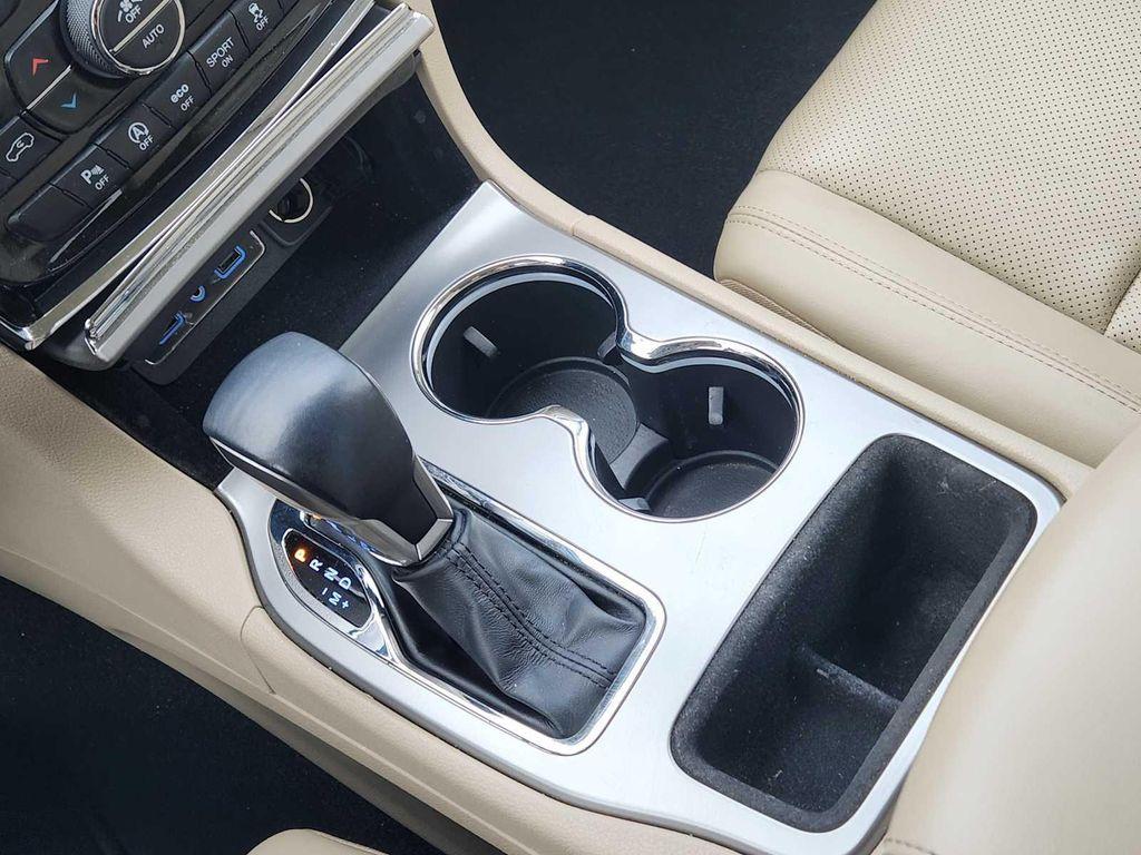 used 2020 Jeep Grand Cherokee car, priced at $18,990