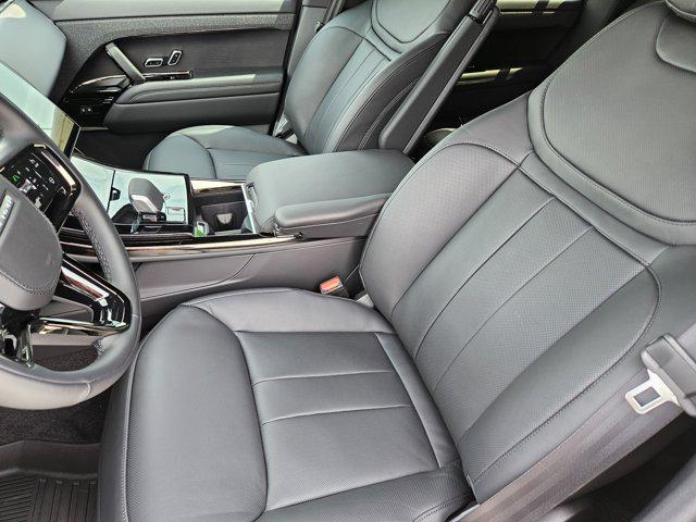 new 2025 Land Rover Range Rover Sport car