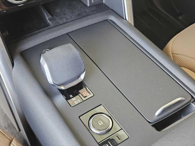 used 2025 Land Rover Discovery car, priced at $79,990