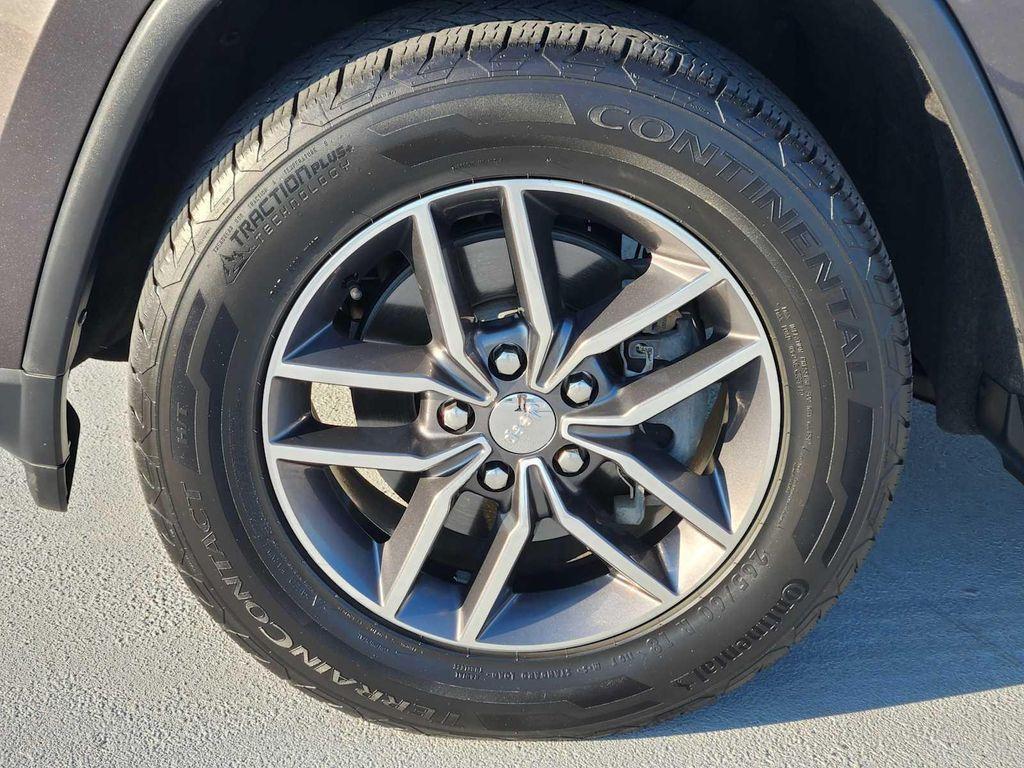 used 2018 Jeep Grand Cherokee car, priced at $17,990