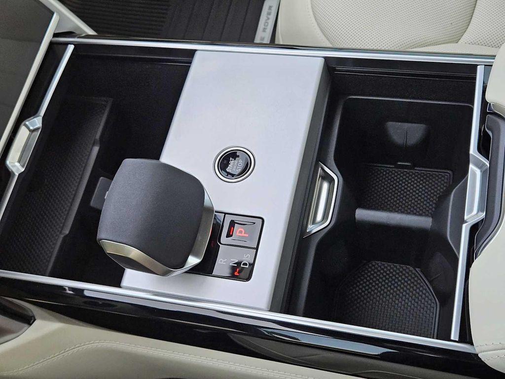 new 2025 Land Rover Range Rover car, priced at $151,405