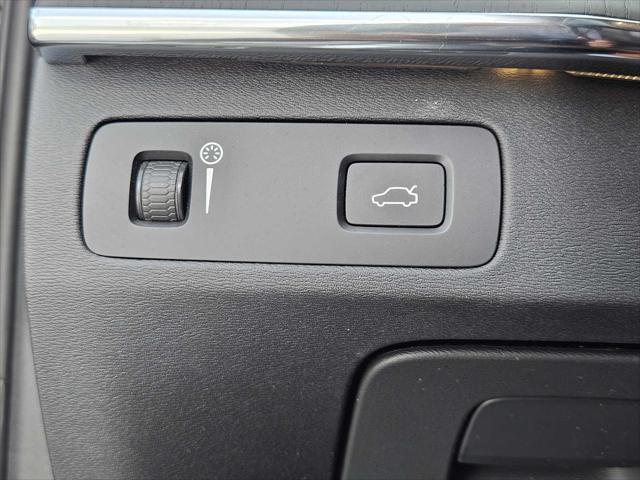 used 2022 Volvo XC90 car, priced at $47,990