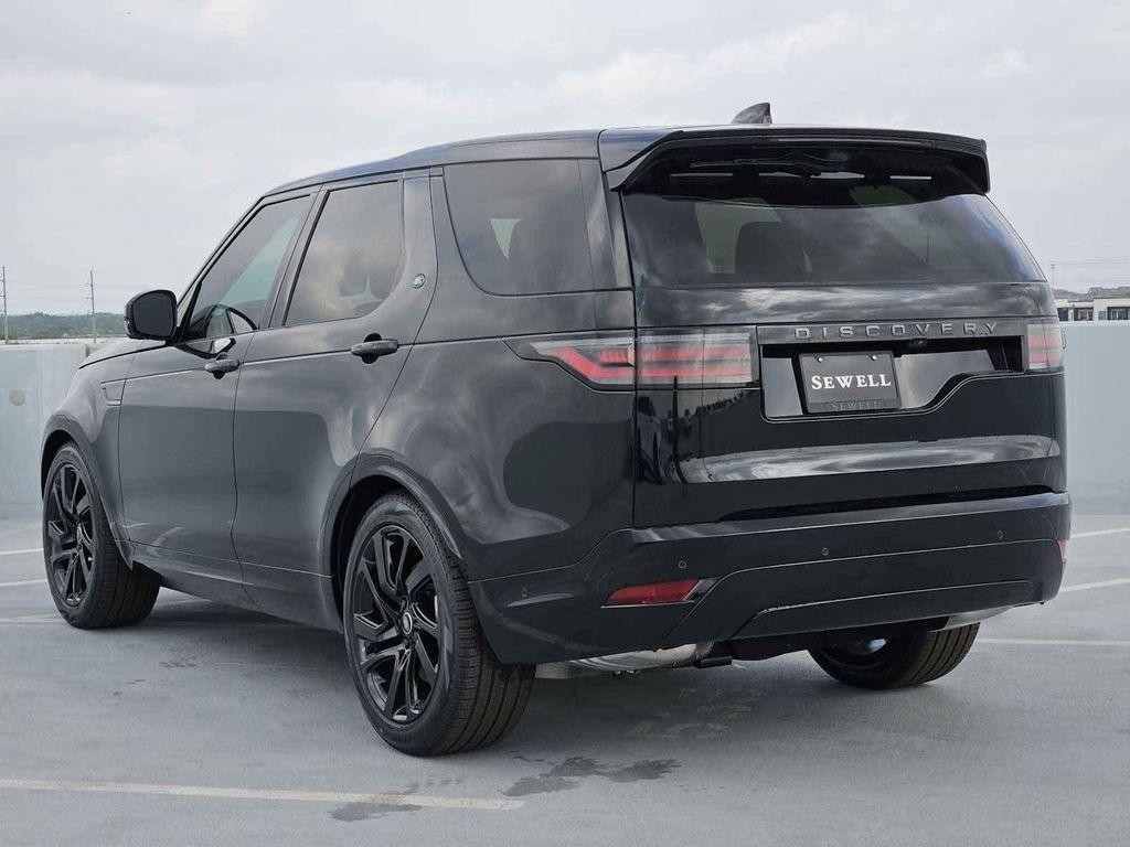 new 2025 Land Rover Discovery car, priced at $79,928