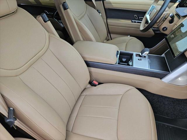 new 2025 Land Rover Range Rover car, priced at $154,280