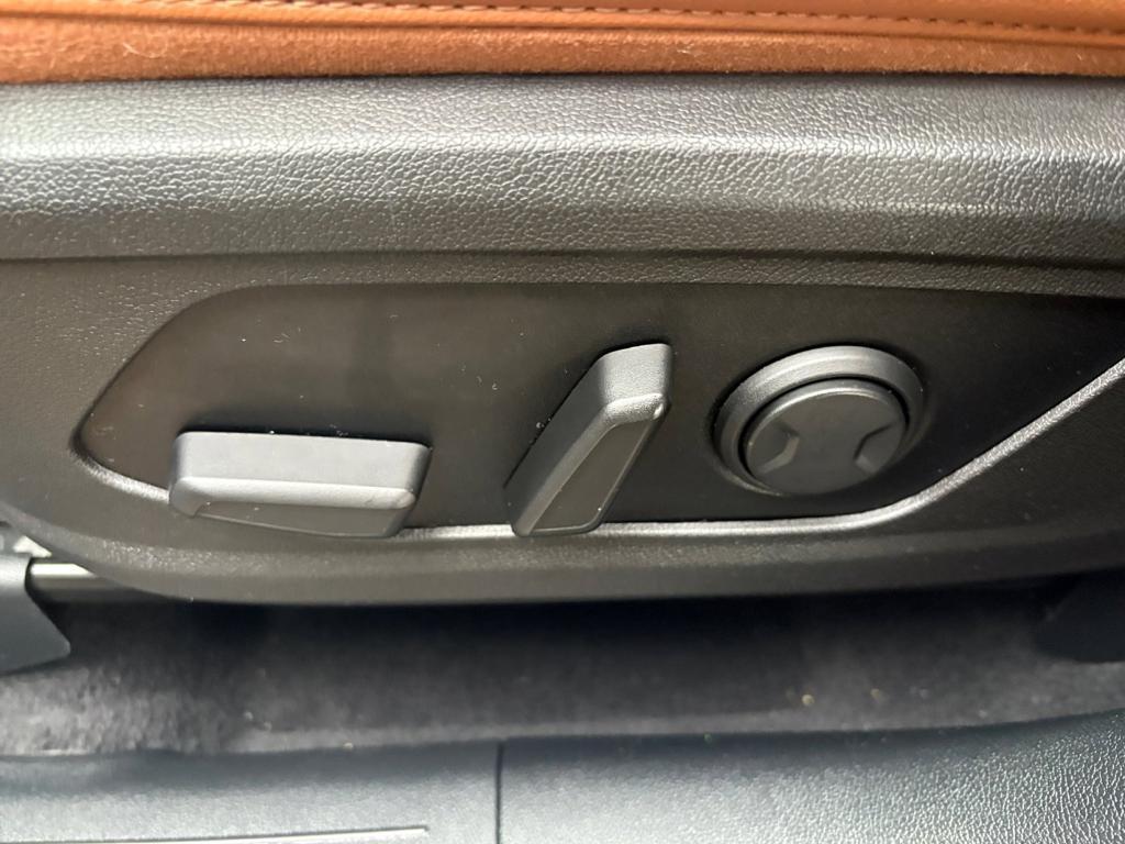 used 2021 Kia Sorento car, priced at $22,991