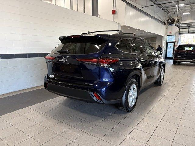 used 2022 Toyota Highlander car, priced at $33,993