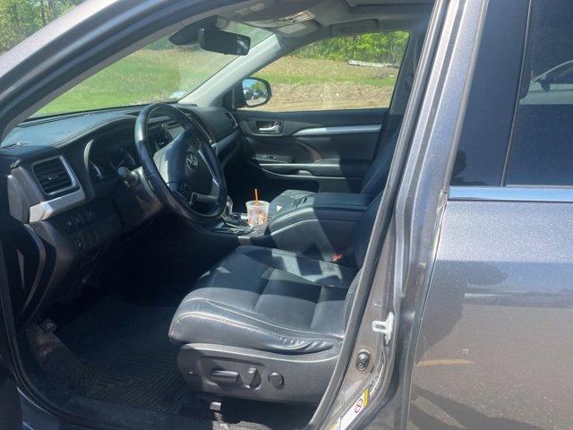 used 2018 Toyota Highlander car, priced at $25,690