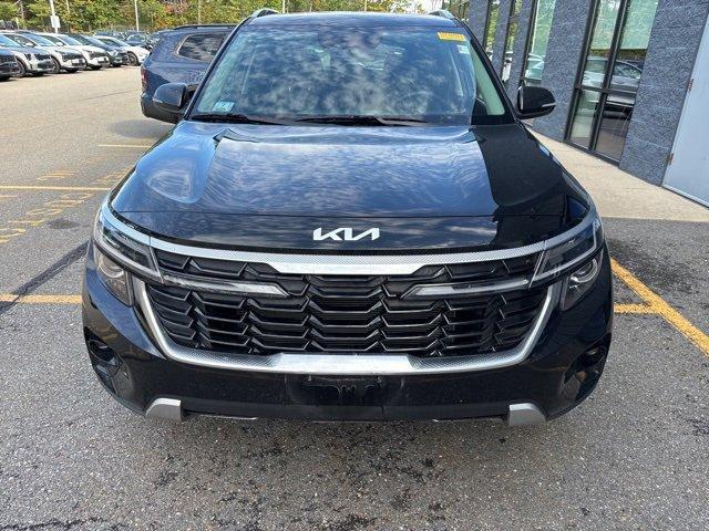 used 2024 Kia Seltos car, priced at $25,490