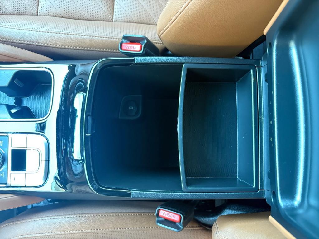 used 2025 Kia Telluride car, priced at $44,391