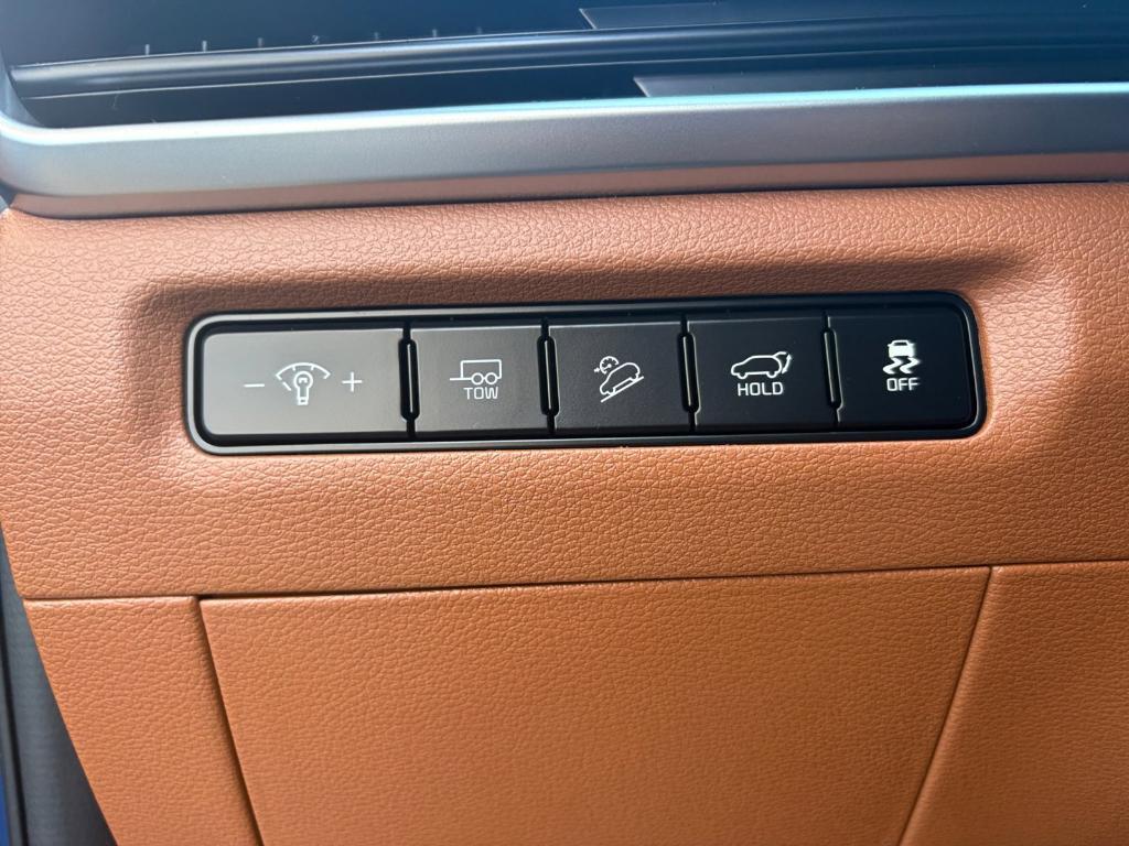used 2025 Kia Telluride car, priced at $44,391