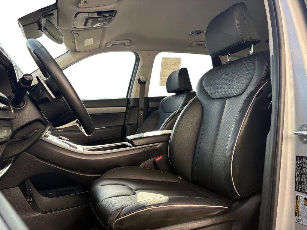 used 2025 Hyundai Palisade car, priced at $35,992