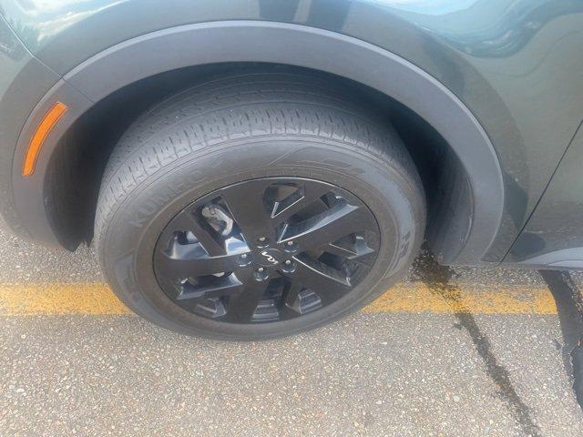 used 2022 Kia Sorento car, priced at $30,490