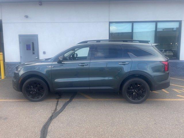 used 2022 Kia Sorento car, priced at $30,490