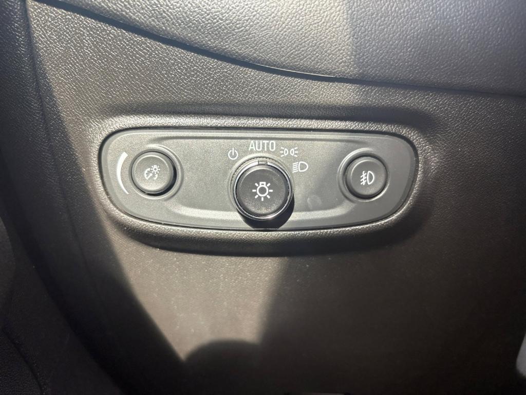 used 2021 Chevrolet Equinox car, priced at $17,492