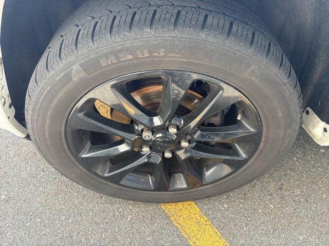 used 2017 Jeep Grand Cherokee car, priced at $15,990