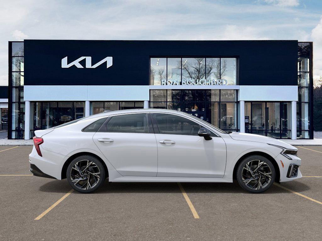 new 2025 Kia K5 car, priced at $33,940