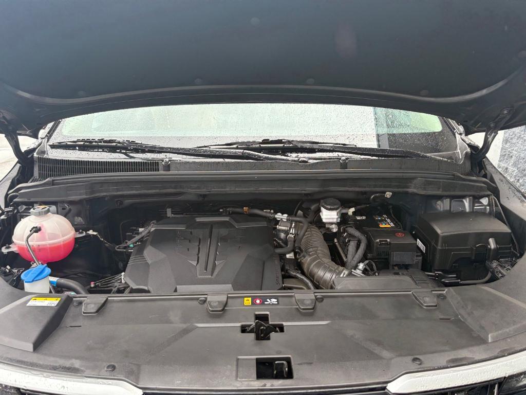 used 2023 Kia Carnival car, priced at $35,891
