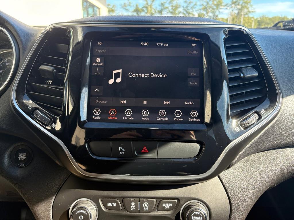 used 2019 Jeep Cherokee car, priced at $15,294