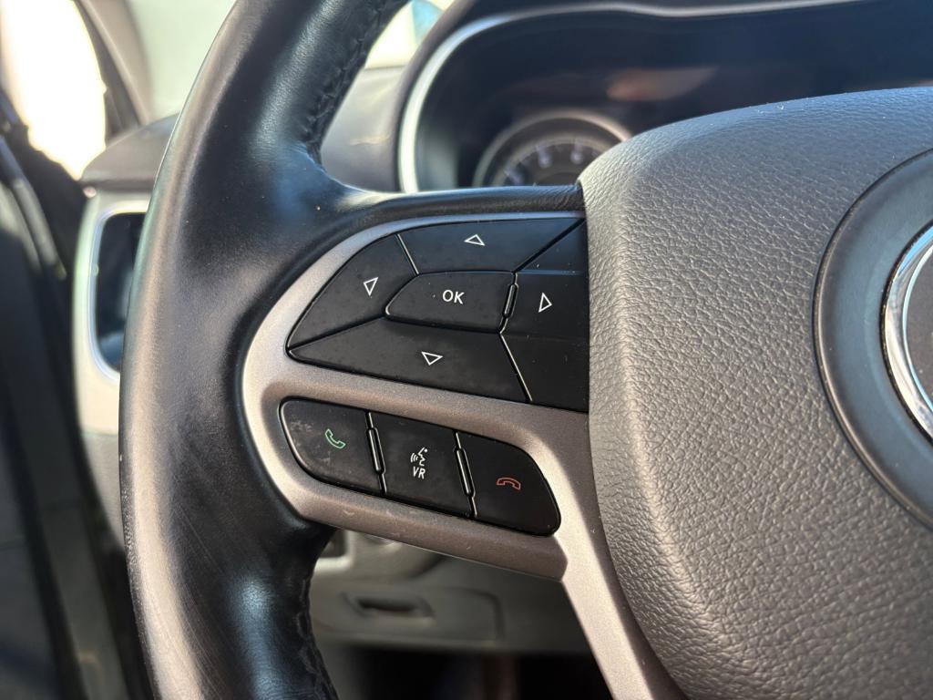 used 2019 Jeep Cherokee car, priced at $15,294