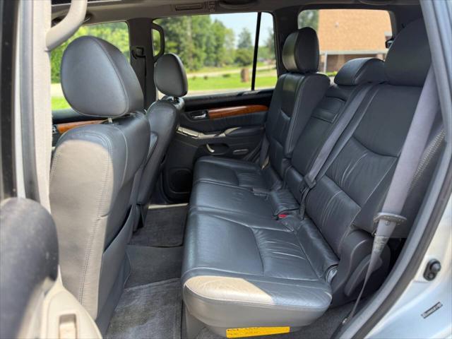 used 2006 Lexus GX 470 car, priced at $10,900