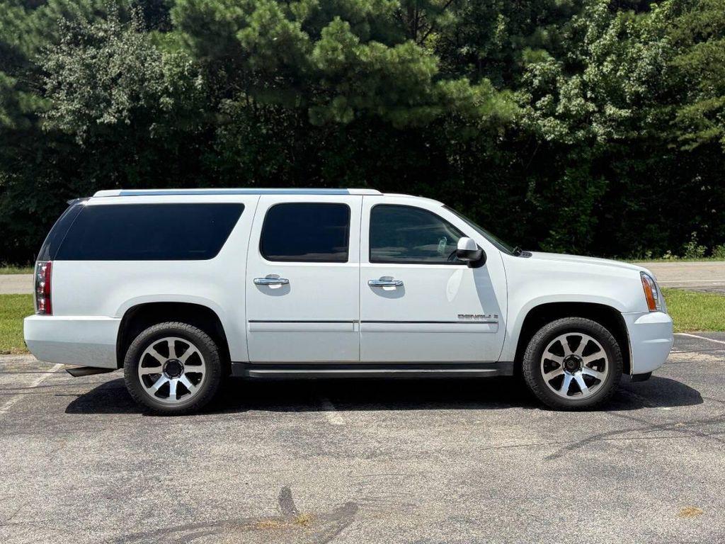 used 2009 GMC Yukon XL car, priced at $11,500