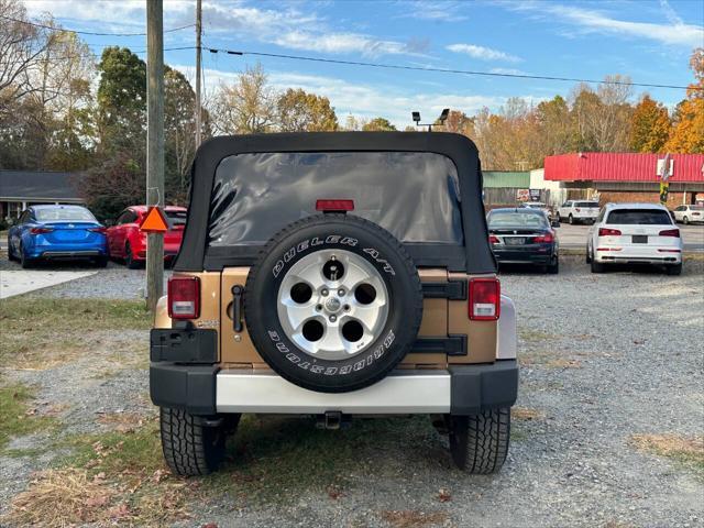 used 2015 Jeep Wrangler Unlimited car, priced at $18,500