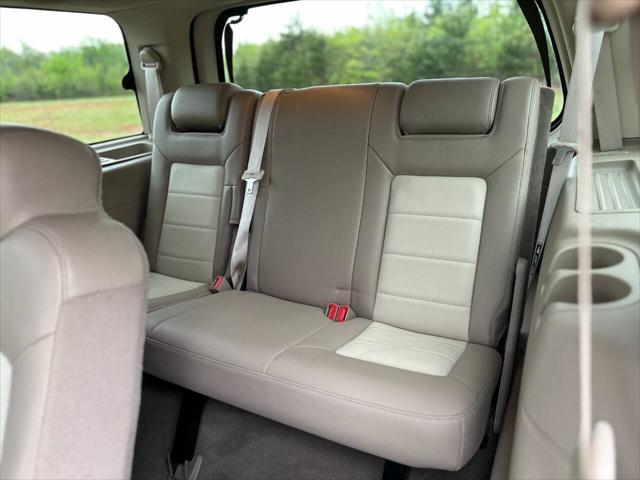 used 2003 Ford Expedition car, priced at $9,000