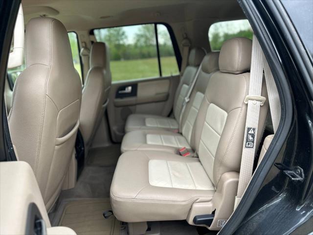 used 2003 Ford Expedition car, priced at $9,000