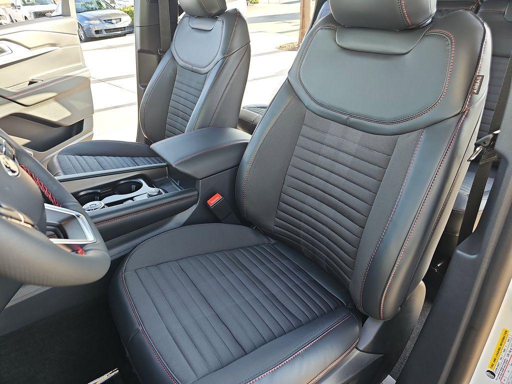 new 2025 Ford Explorer car, priced at $49,093