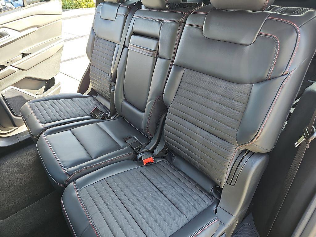 new 2025 Ford Explorer car, priced at $49,093