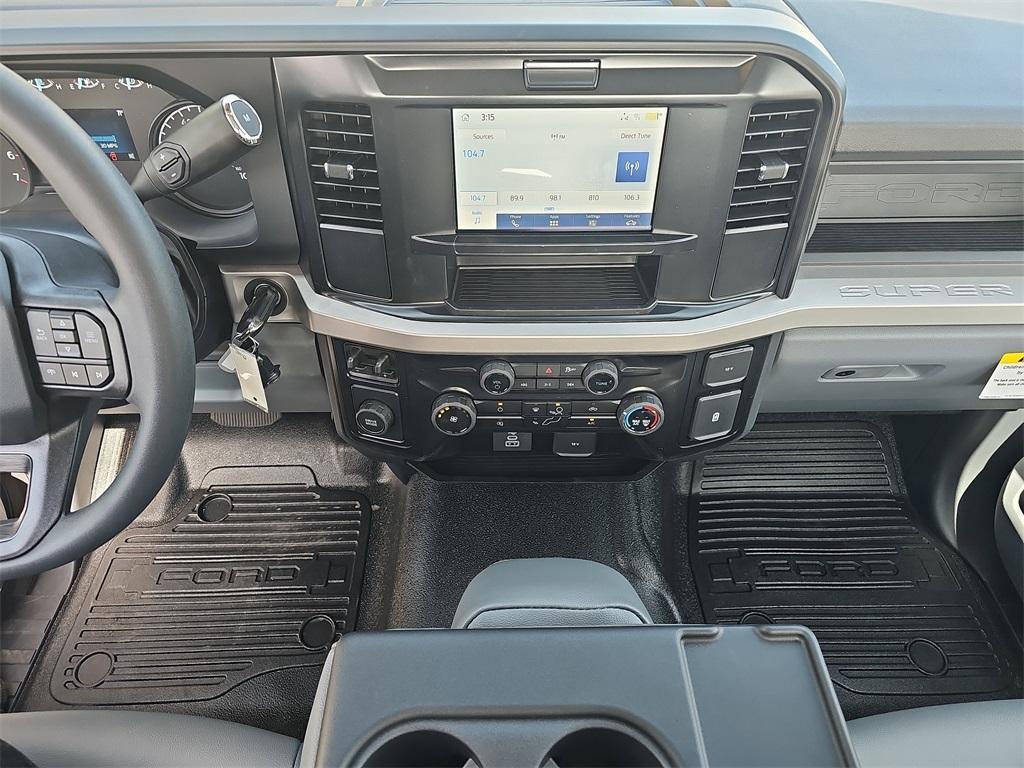 new 2025 Ford F-250 car, priced at $44,998