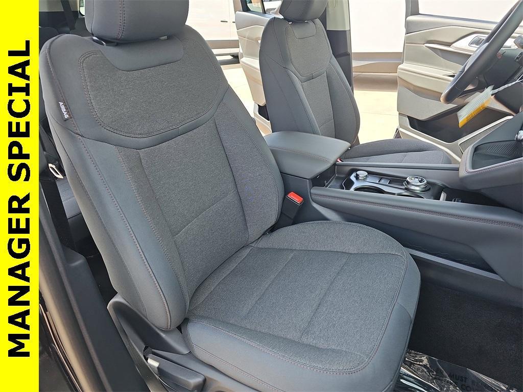 new 2025 Ford Explorer car, priced at $39,888