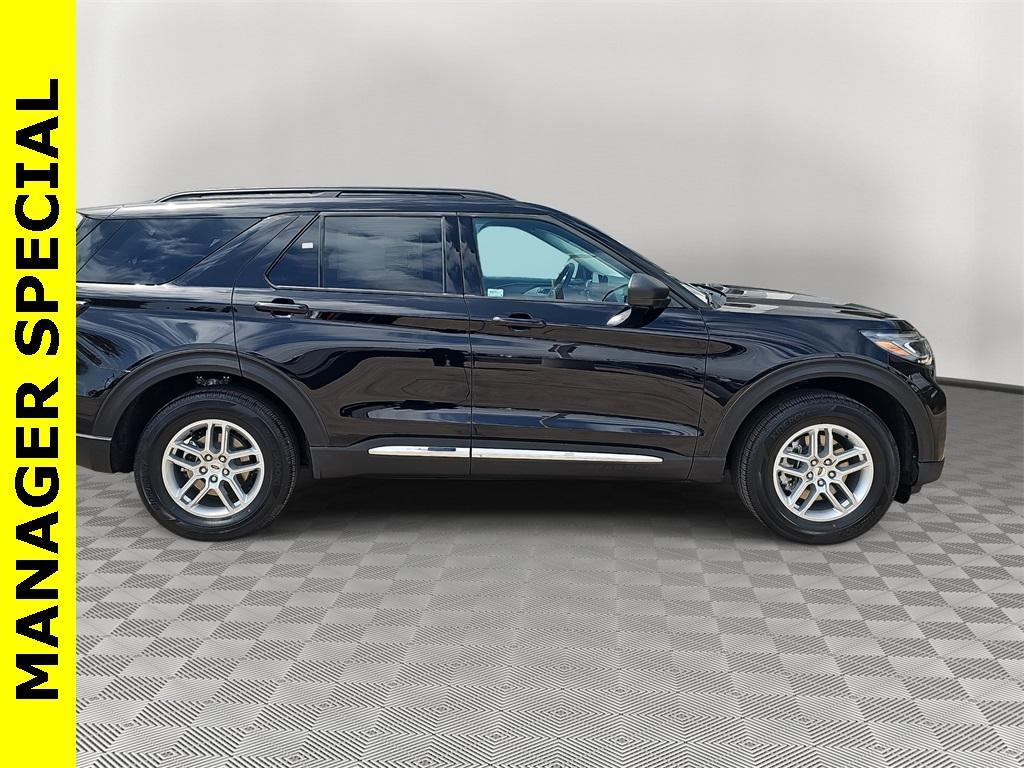 new 2025 Ford Explorer car, priced at $39,888