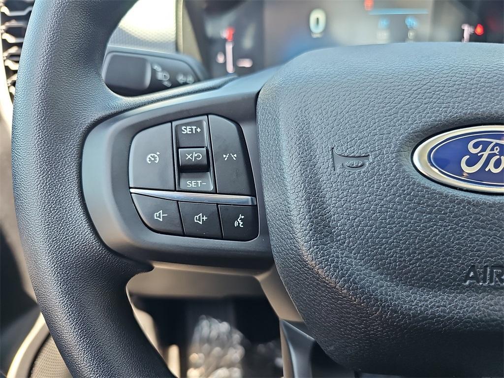 new 2025 Ford Ranger car, priced at $33,820