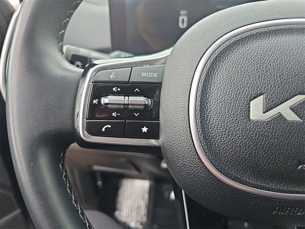 used 2024 Kia Sorento car, priced at $31,998