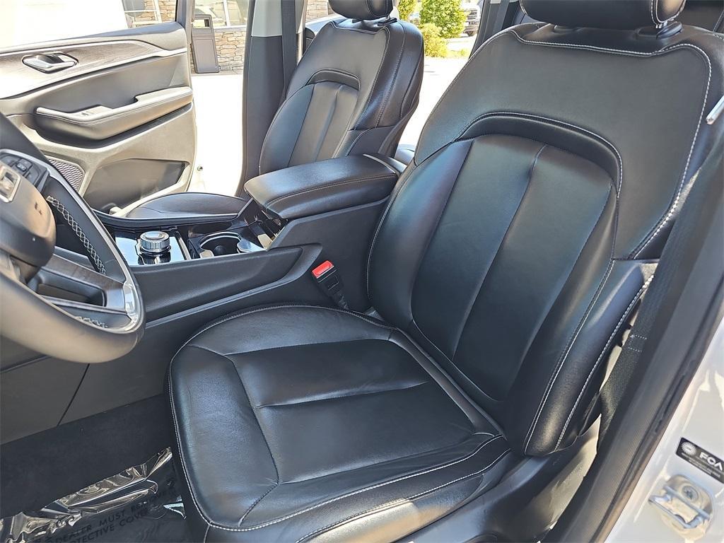 used 2023 Jeep Grand Cherokee car, priced at $30,948