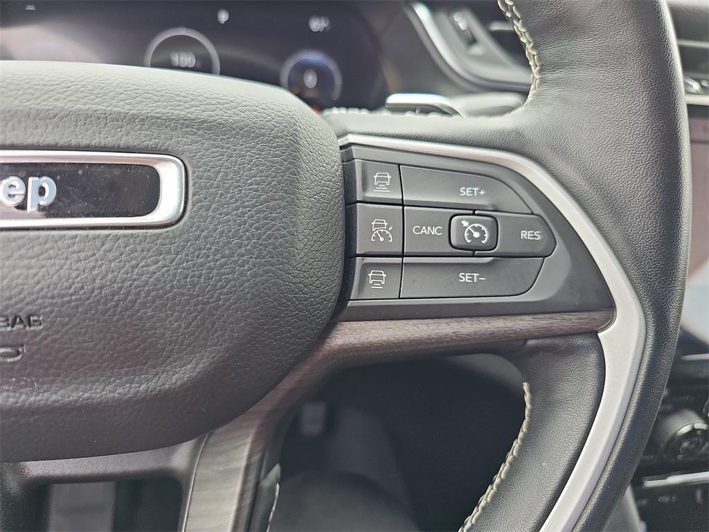 used 2022 Jeep Grand Cherokee car, priced at $33,998