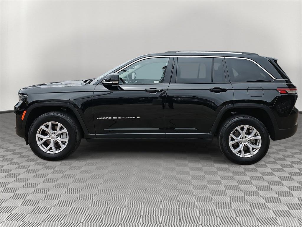 used 2022 Jeep Grand Cherokee car, priced at $33,998