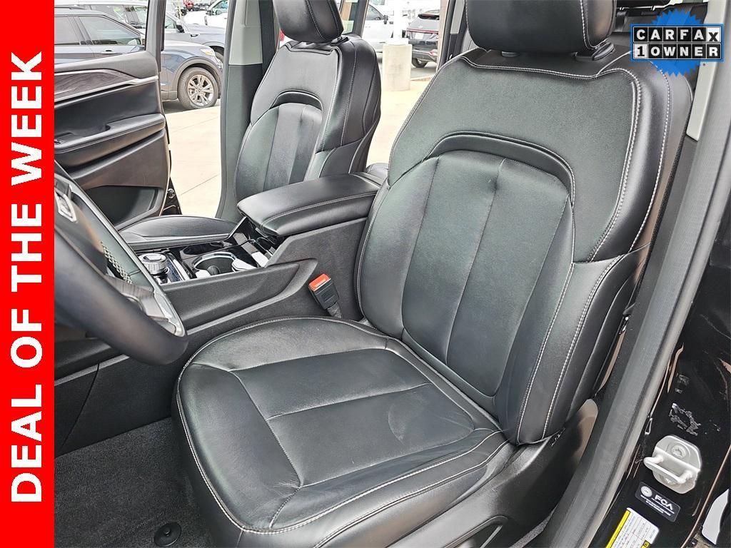 used 2022 Jeep Grand Cherokee car, priced at $31,995
