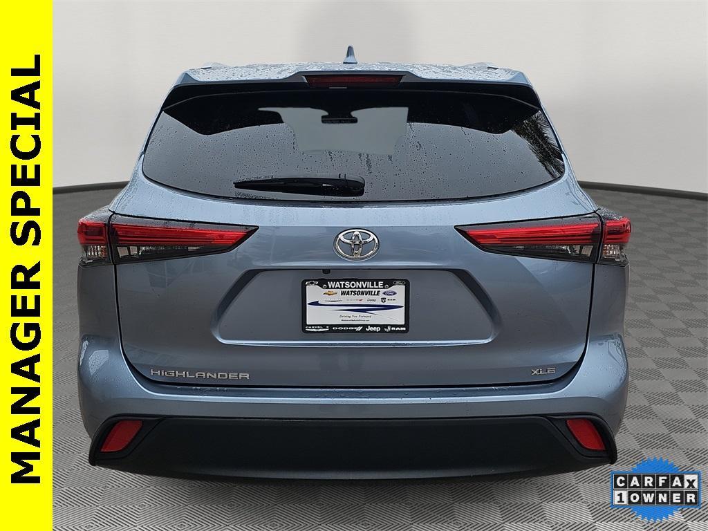 used 2022 Toyota Highlander car, priced at $31,997