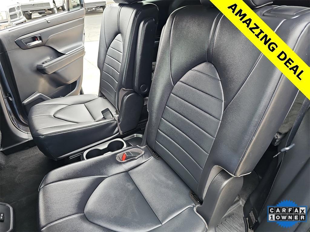 used 2022 Toyota Highlander car, priced at $32,671