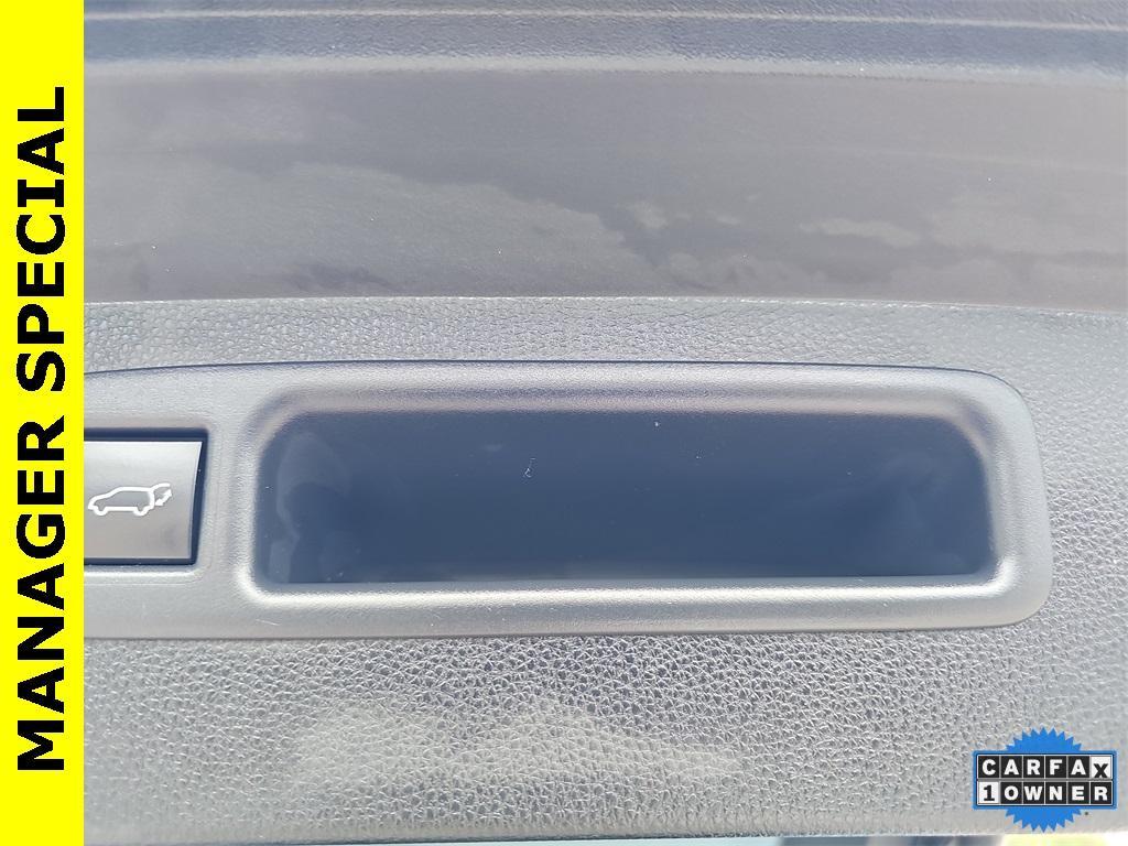 used 2022 Toyota Highlander car, priced at $31,997