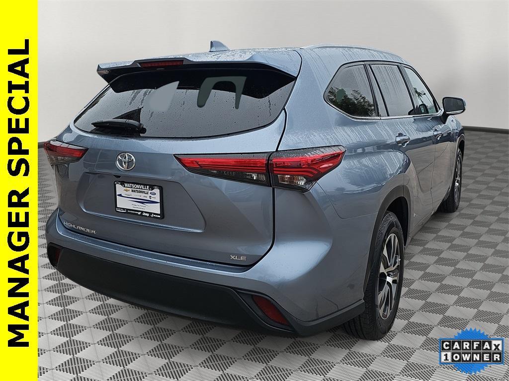 used 2022 Toyota Highlander car, priced at $31,997